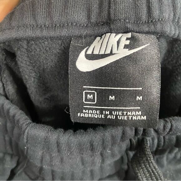 Nike Dri-Fit Black Activewear Sweatpants - Picture 3 of 3